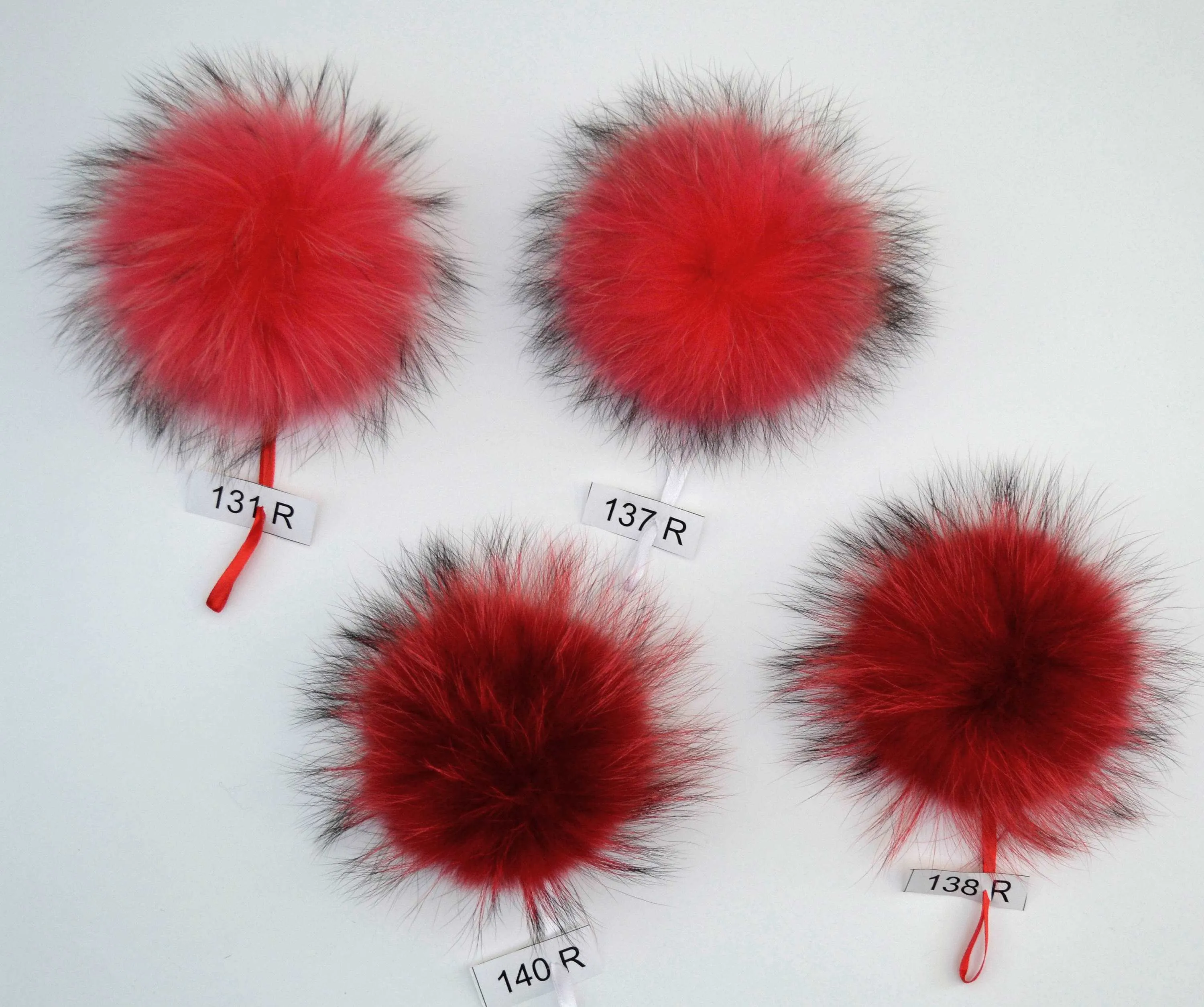 8,5" GENUINE FUR POM Pom! Large Pom Poms, Fur Pom Pom for Hat, Fur Pompom, Fur Ball, Bag Charm, Pompom, Fur Pom, Knit Hat, Real Fur, Red Pom