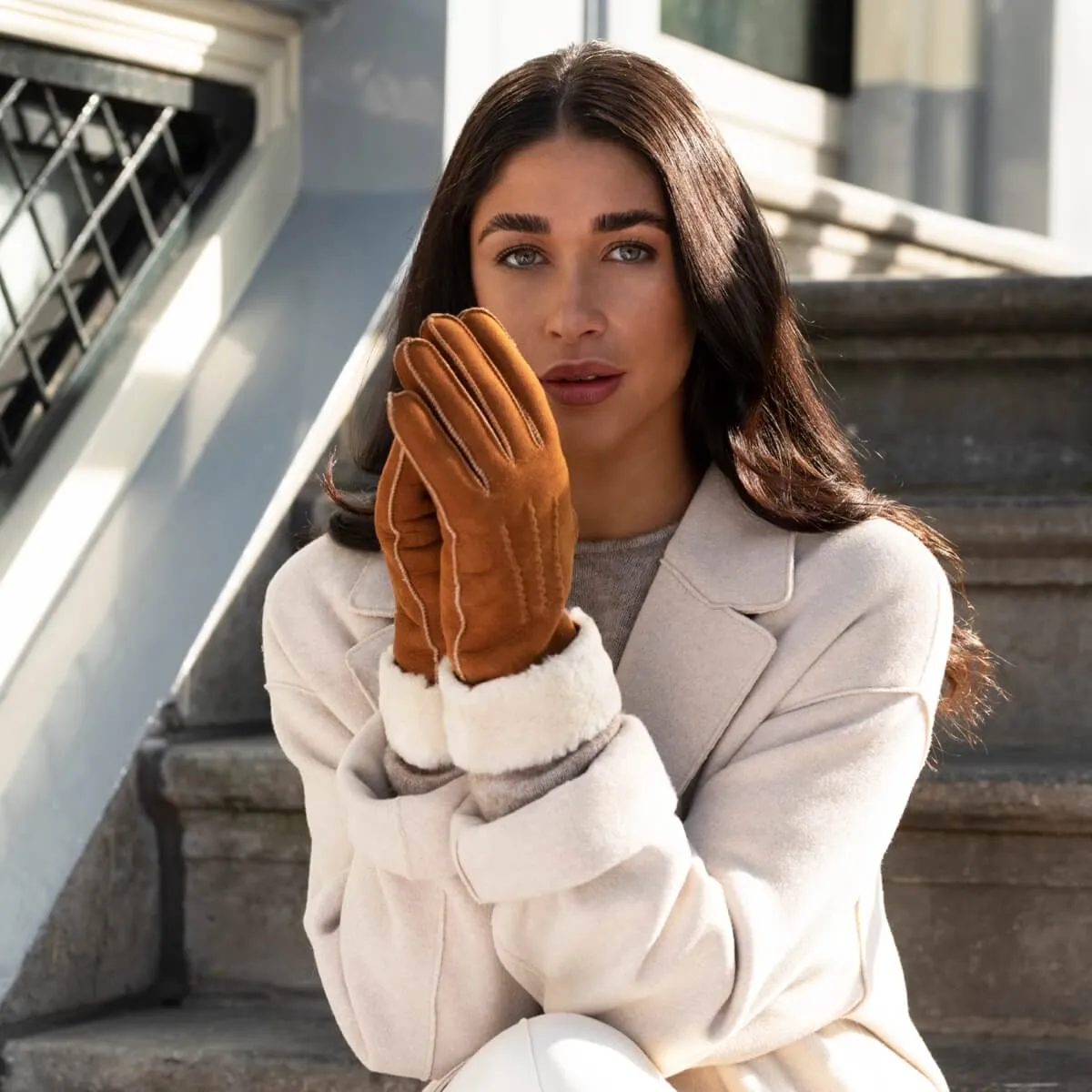 Giocante - suede leather gloves with luxurious sheep fur lining