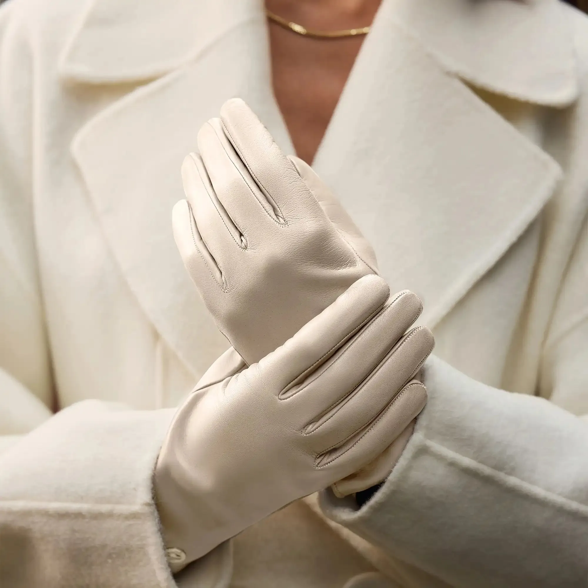 Honoré Eleanor cream goatskin leather gloves