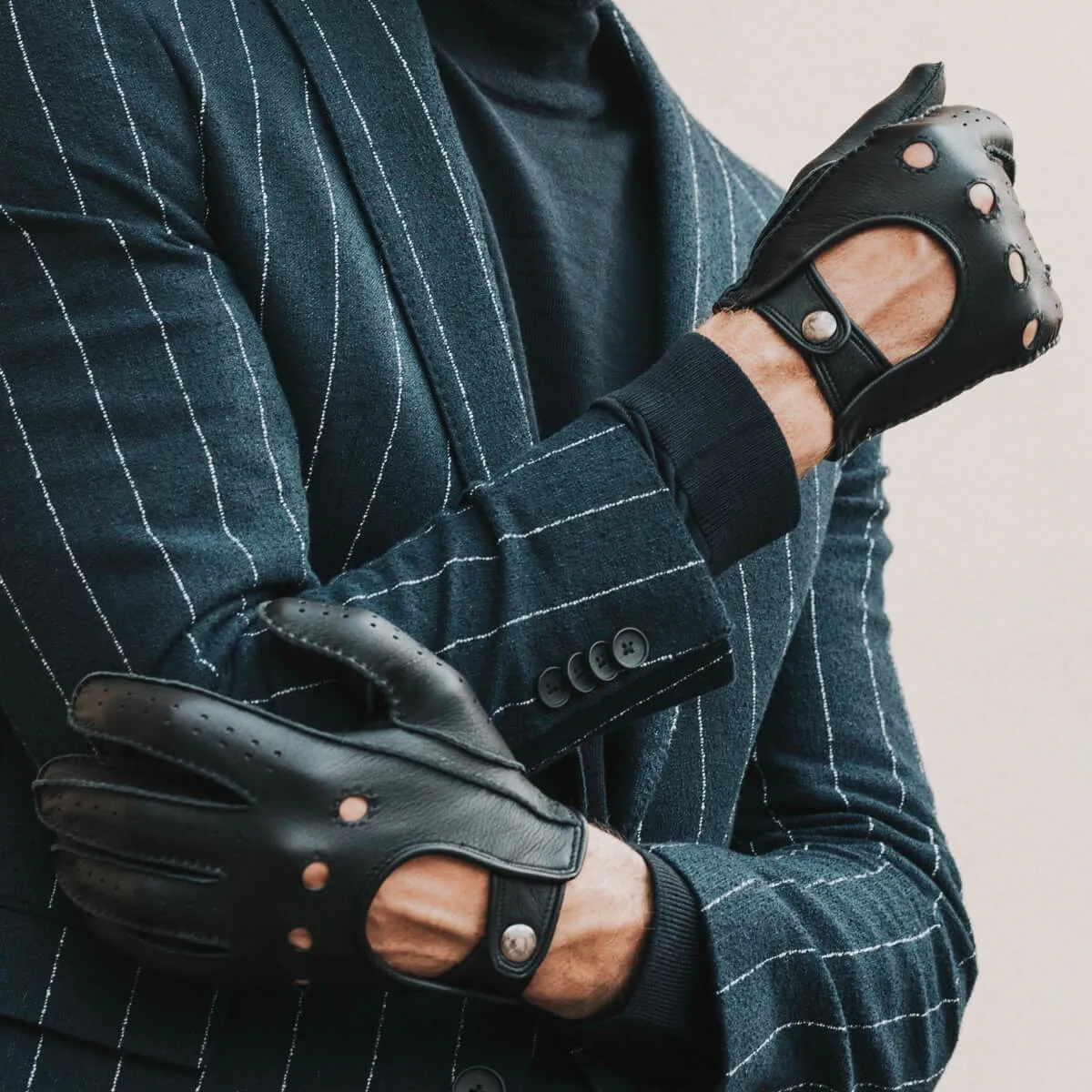 Leonardo (black) - Italian driving gloves made of American deerskin leather