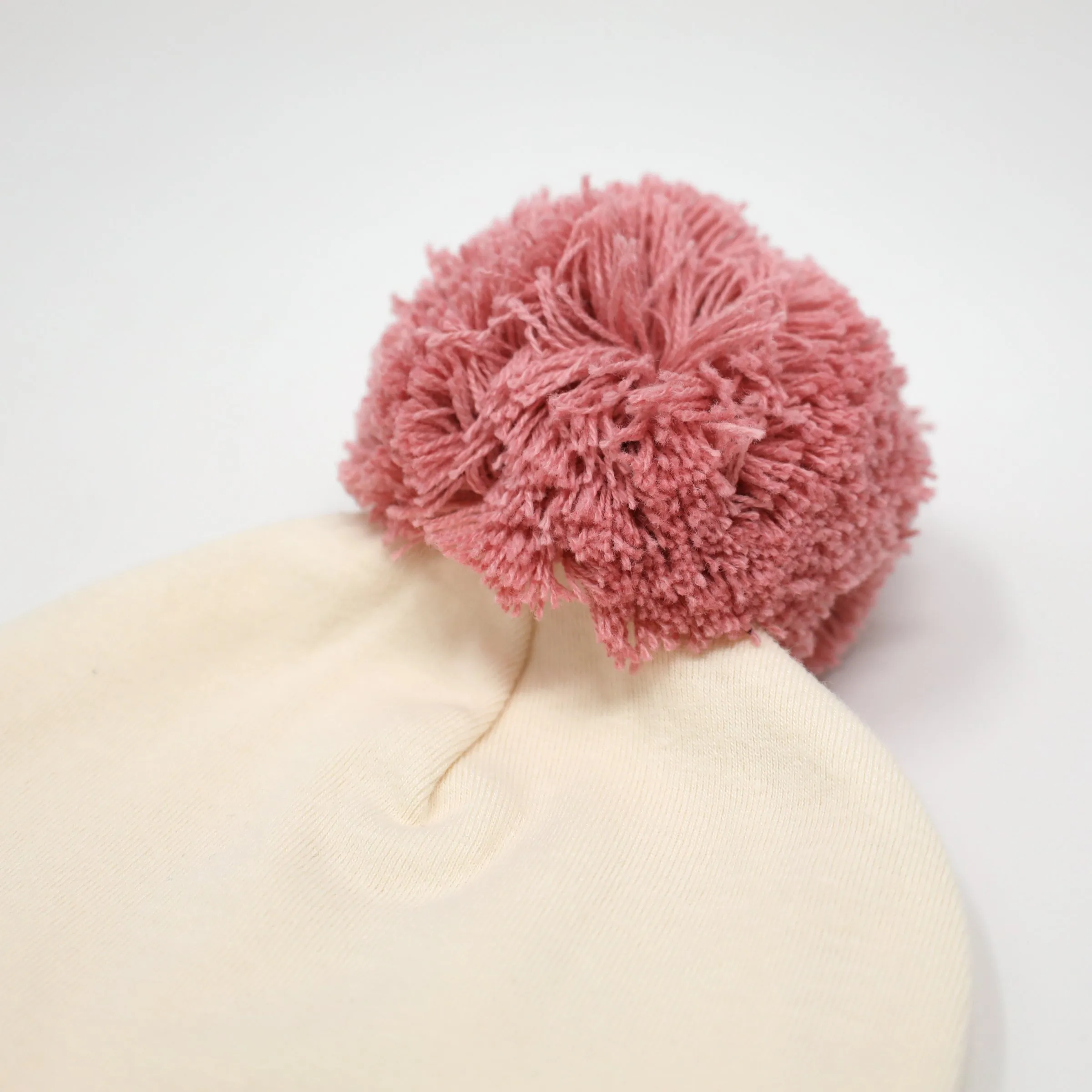 oh baby! Blush Yarn Pom Hat - Vanilla